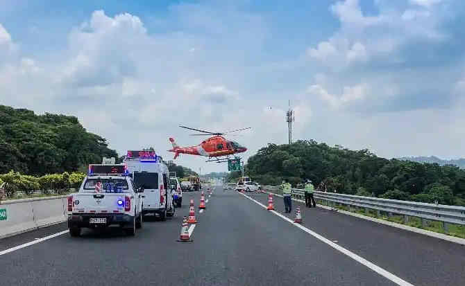 安龙高速公路汽车救援案例